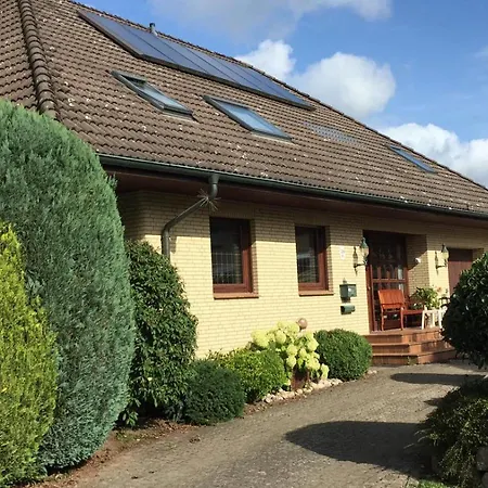 Gaestehaus In Bargteheide, 3 Sz, 1-8 Personen, Ruhige Und Zentrale Lage Feriehus *
